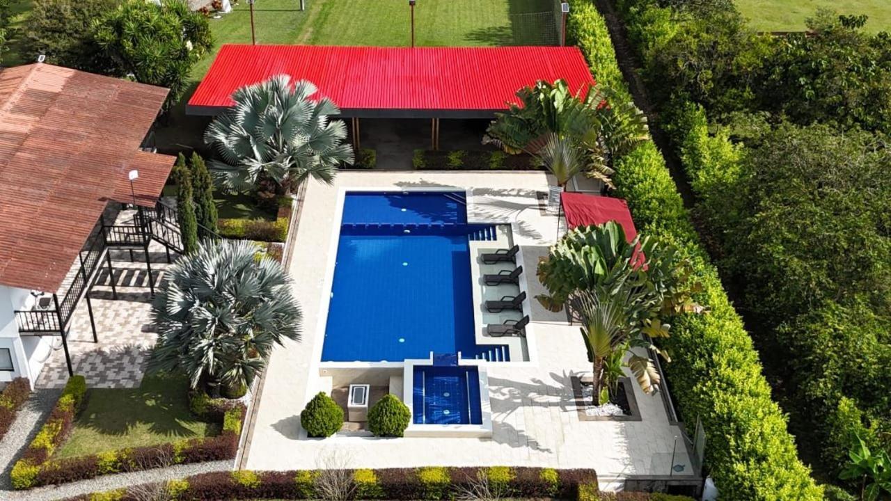 Finca Casa Blanca Armenia  Buitenkant foto